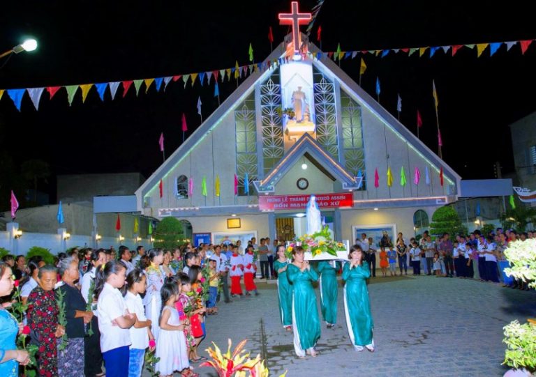Nhà Thờ Núi Sạn