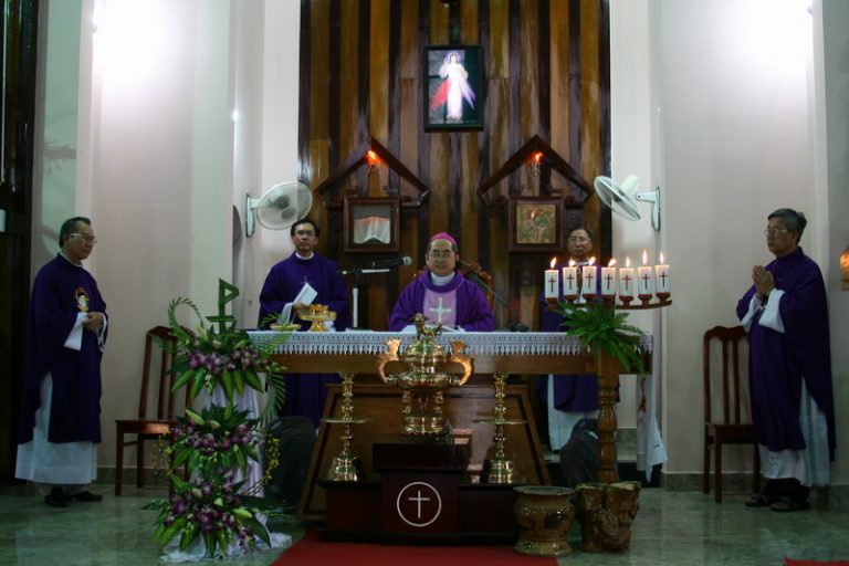Nhà Thờ Núi Sạn