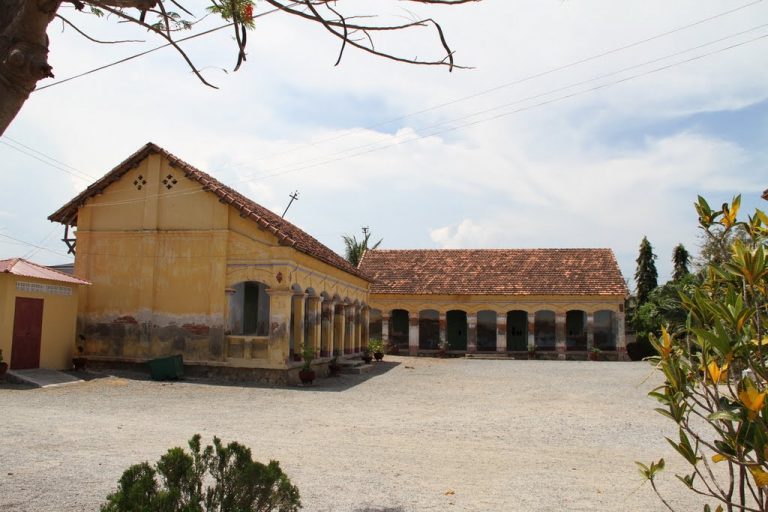 Nhà Thờ Tấn Tài