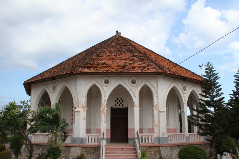Nhà Thờ Tấn Tài
