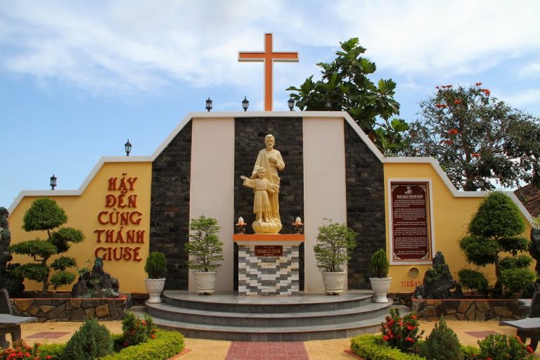 Nhà Thờ Tấn Tài