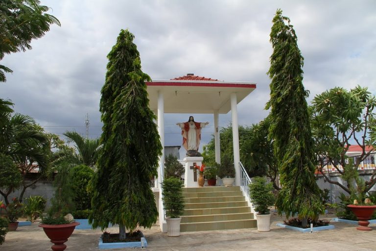 Nhà Thờ Tấn Tài