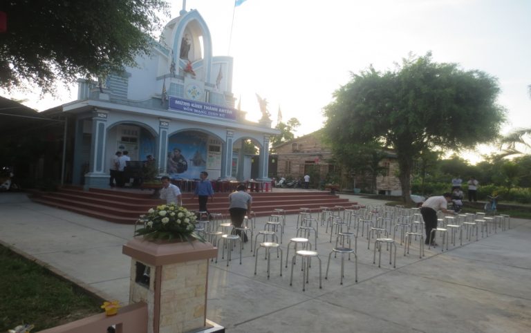 Nhà Thờ Nguyệt Biều