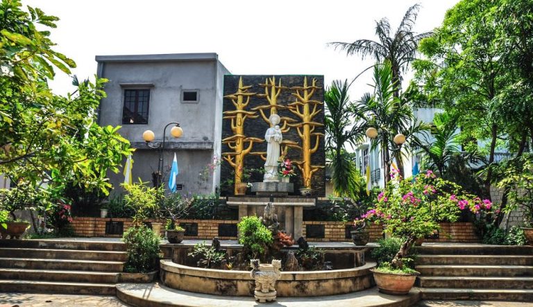 Nhà Thờ Phú Hậu