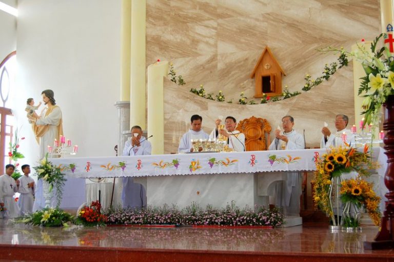 Nhà Thờ Thuận Phát