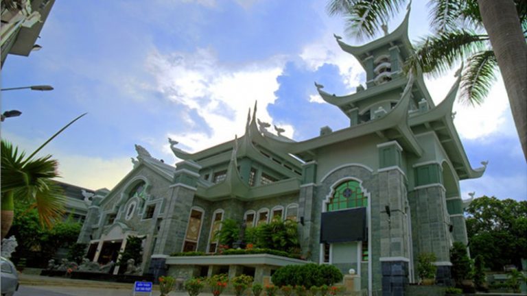 Giờ lễ nhà thờ ba chuông