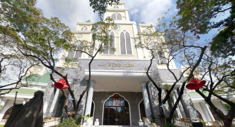 giờ lễ nhà thờ đồng tiến