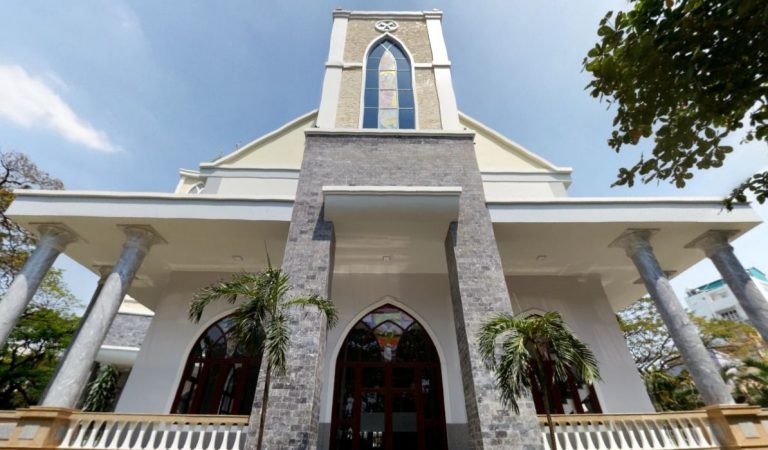Nhà thờ đồng tiến