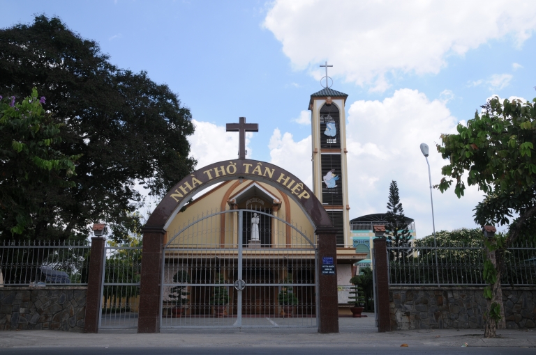 Nhà Thờ Tân Hiệp (TPHCM)