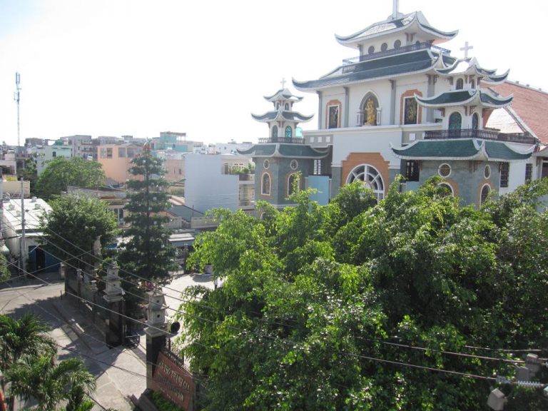 Nhà Thờ Tân Thái Sơn (Thánh Gia)
