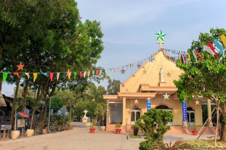 Nhà Thờ Giáo Xứ Tân Quy Củ chi