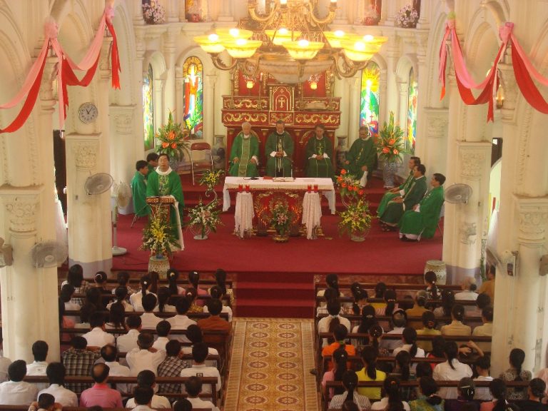 Nhà Thờ Đồng Trì †