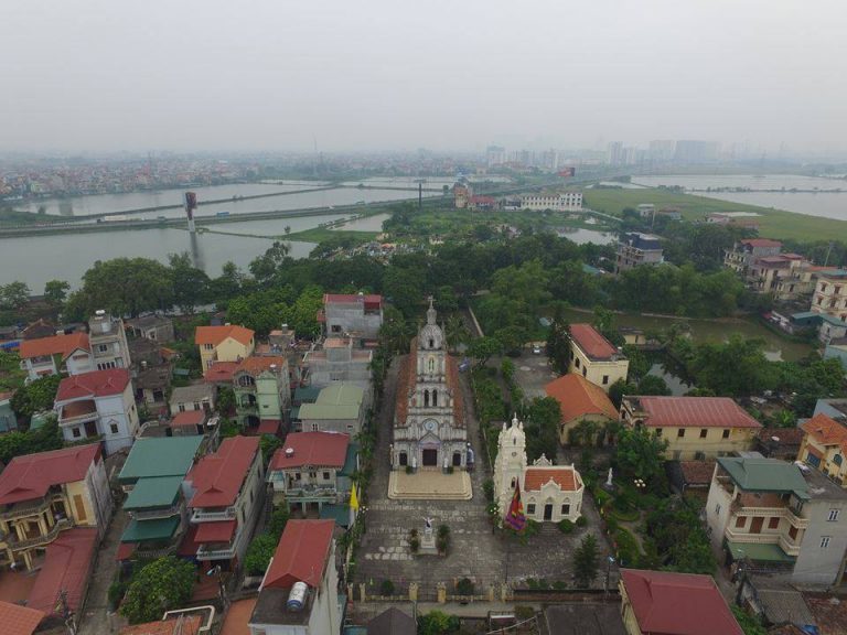 Nhà Thờ Đồng Trì †