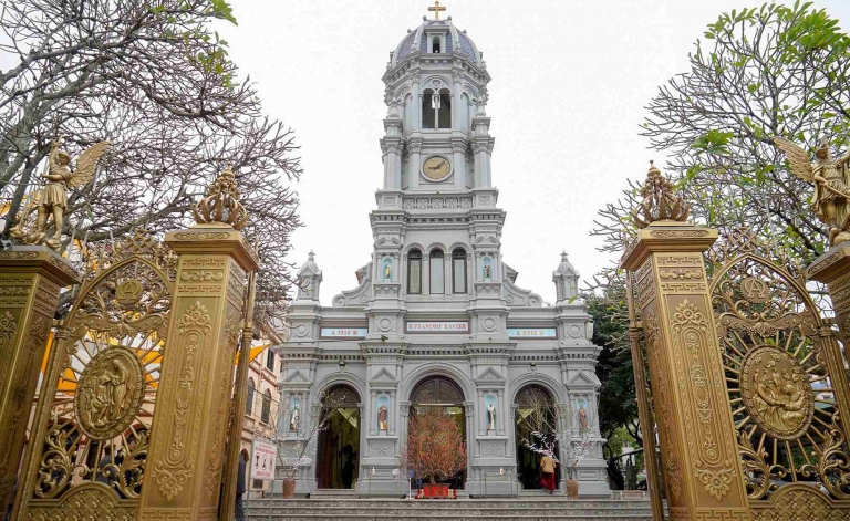 Giờ lễ nhà thờ giáo xứ Hà Đông