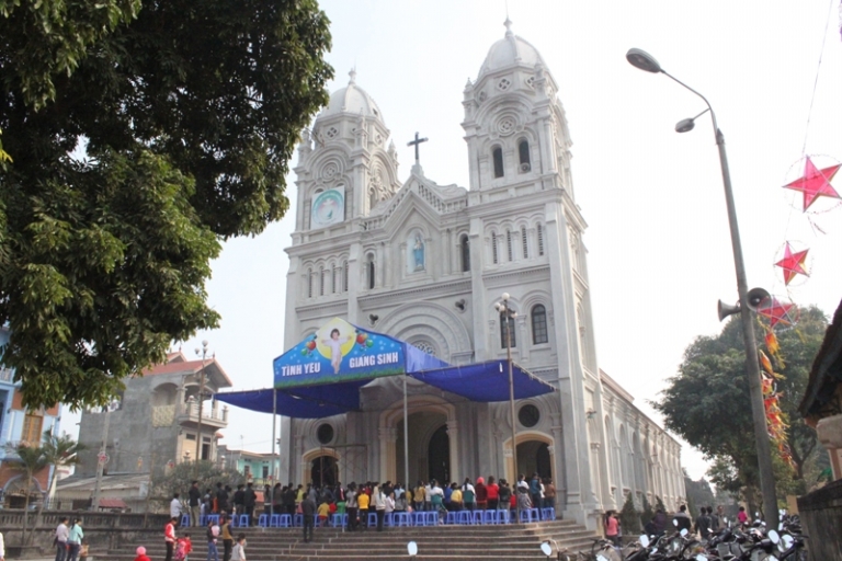 Nhà Thờ Thạch Bích
