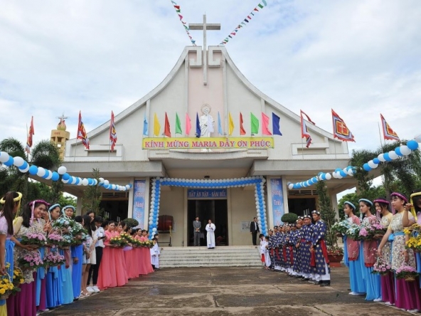 Giờ lễ Nhà thờ Long Thuận