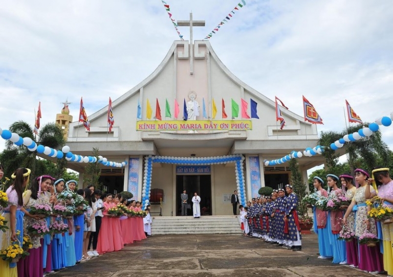 Giờ lễ Nhà thờ Long Thuận