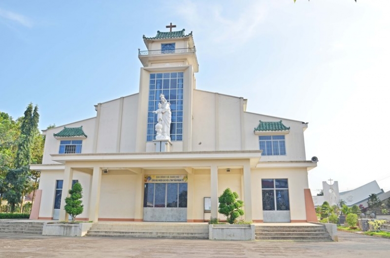 Giờ lễ Nhà Thờ giáo xứ Hưng Lộc