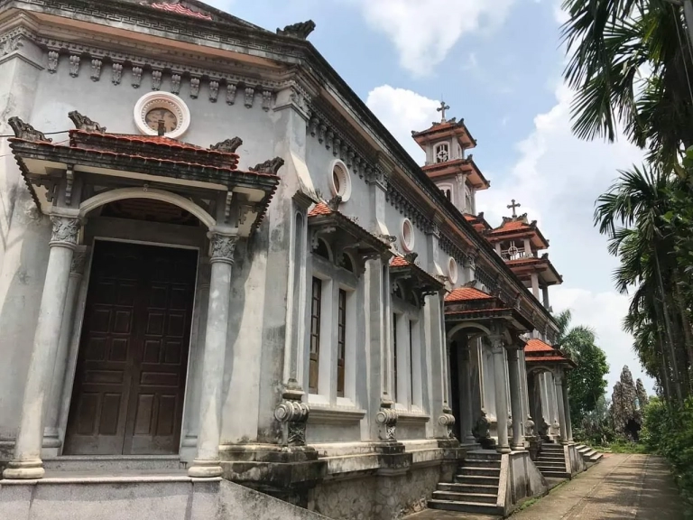 Nhà Thờ Vạn Lương