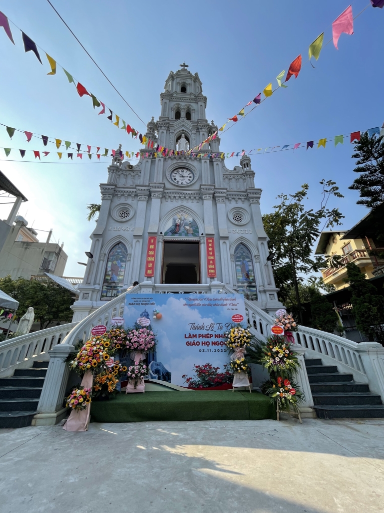 Giờ lễ Nhà Thờ giáo họ Ngọc Hồi