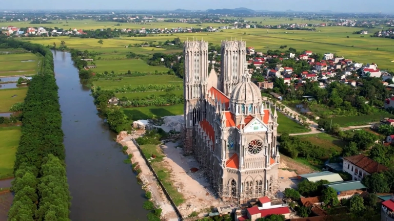 Nhà Thờ Bình Cách (Bình Thượng)