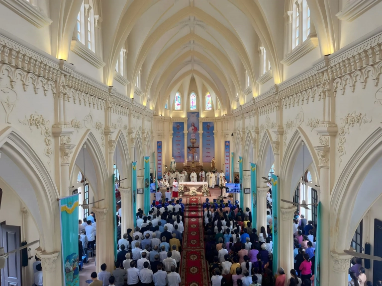 Nhà Thờ Vĩnh Trụ