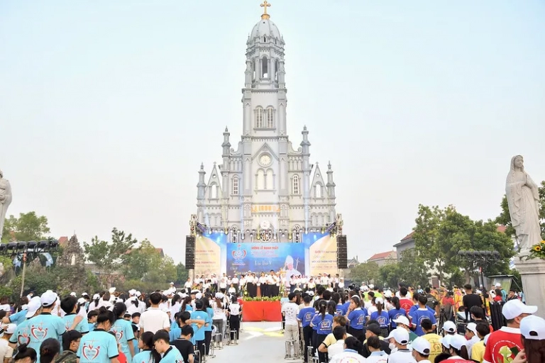 Giờ lễ Nhà Thờ Giáo Xứ đồng đội