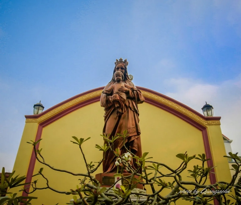 Nhà Thờ Cổ Liêu