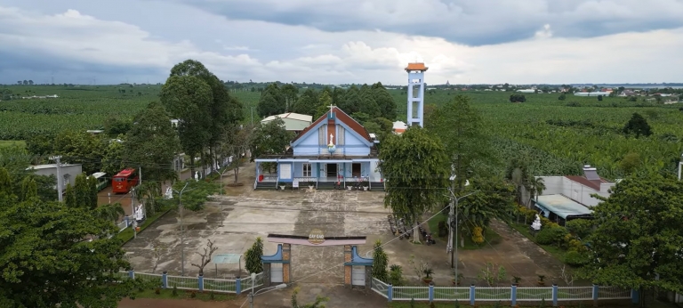 Nhà Thờ Cây Gáo (Hiển Linh)