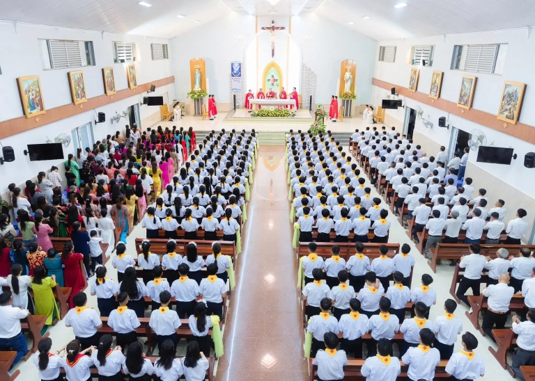 Nhà Thờ Tín Nghĩa