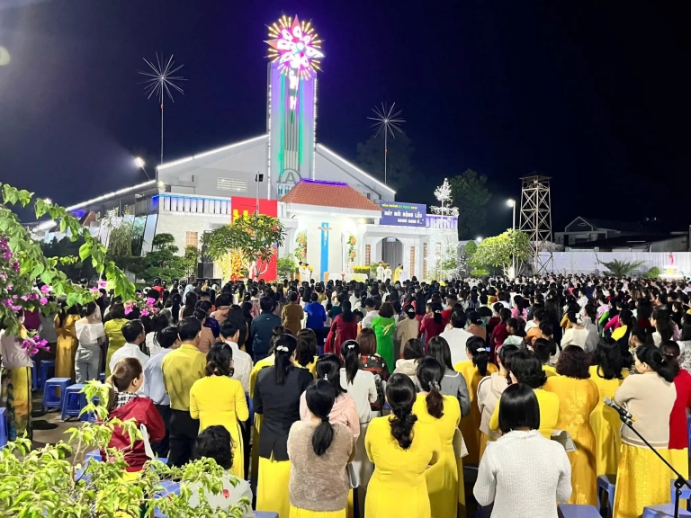Nhà Thờ Tín Nghĩa