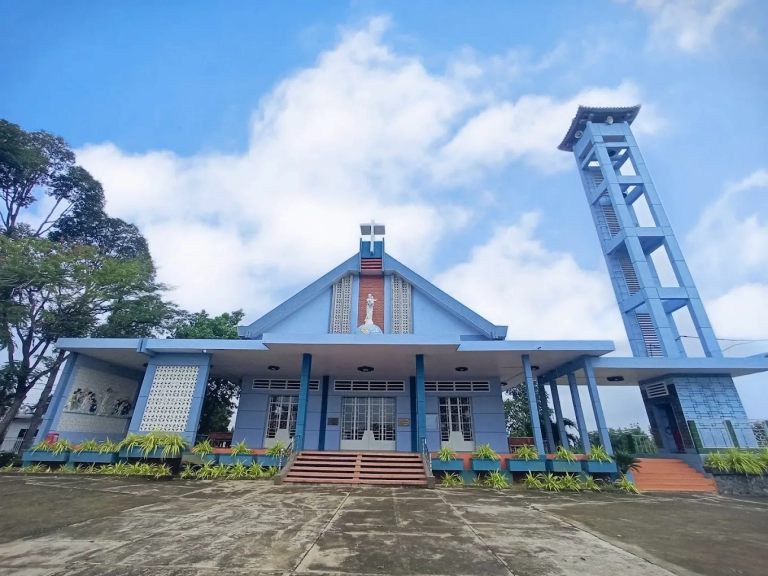 Nhà Thờ Cây Gáo (Hiển Linh)
