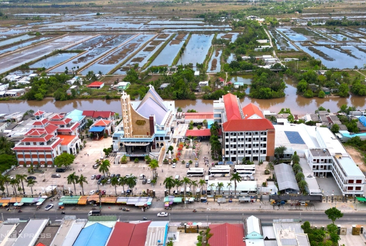 nhà thờ tắc sậy