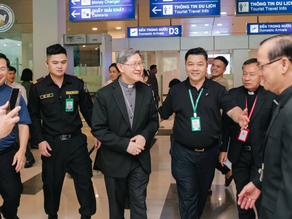 Đức Hồng Y Luis Antonio Tagle đã đến Cà Mau